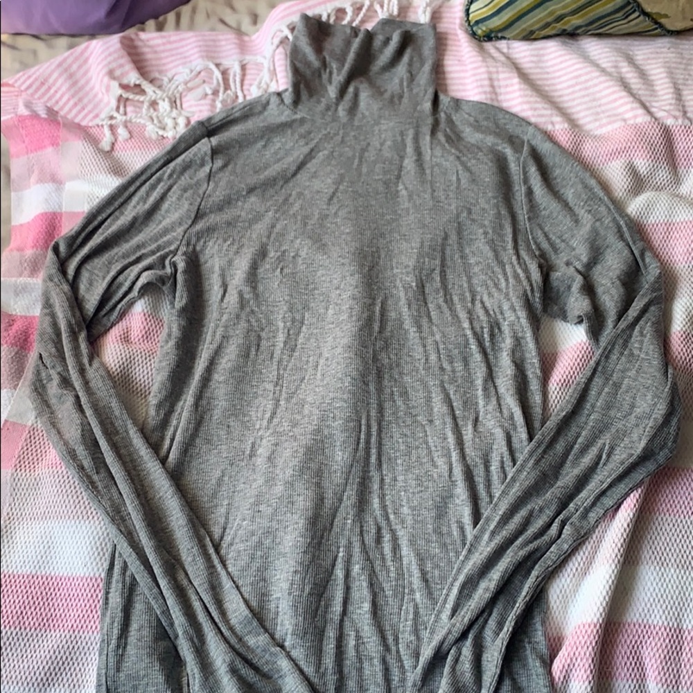 Aerie Real Soft grey turtleneck